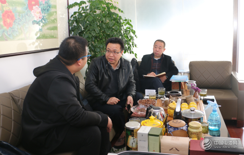 甕福集團科技管理部經理楊毅一行到訪中國電池網青島分公司