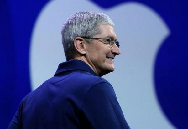 蘋果股價兩日暴跌6%：十年版手機“泡沫”吹大了？