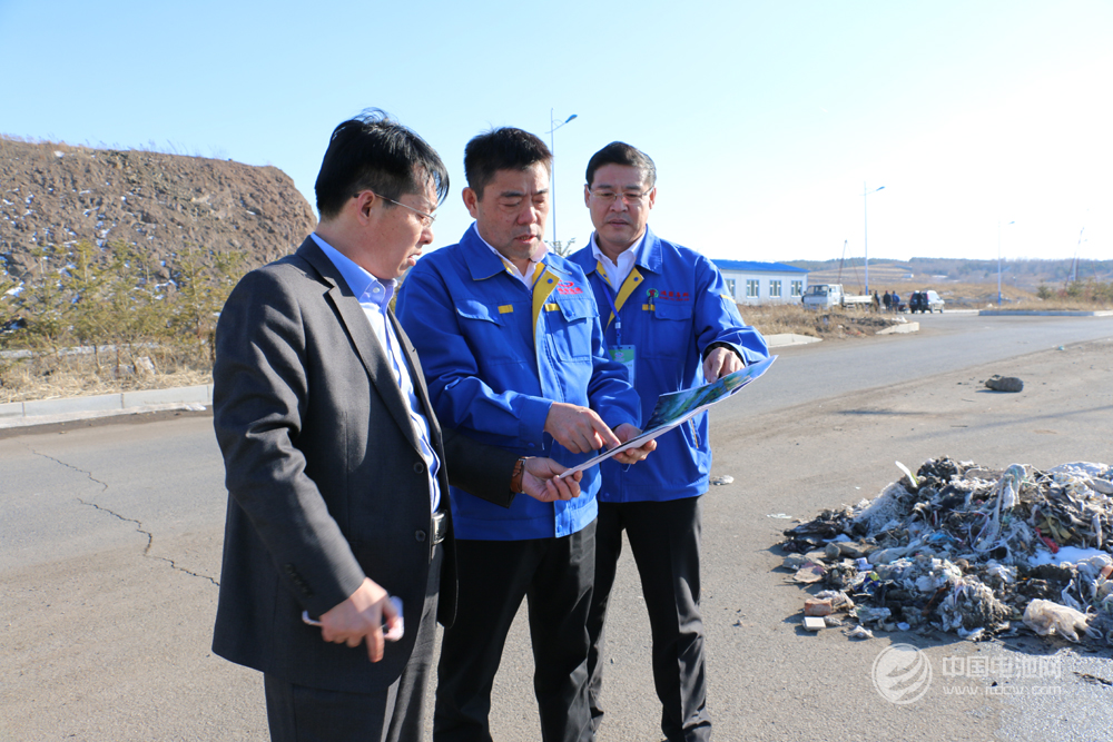 電池百人會(huì)秘書長(zhǎng)于清教調(diào)研鴻圖隔膜，聽取該公司董事長(zhǎng)張漢鴻介紹二期建設(shè)