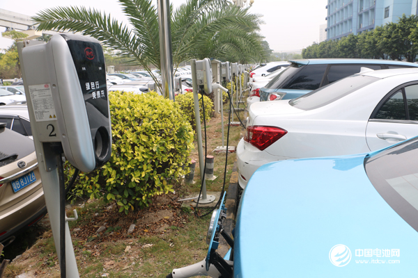 反方：電動(dòng)汽車有特殊性