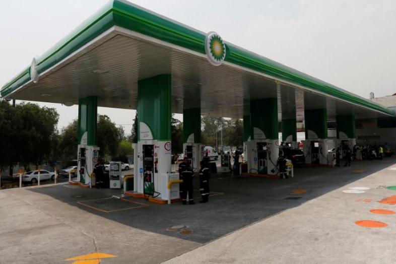 轉型電動車成必然 英國石油公司欲促成電動車充電站合作