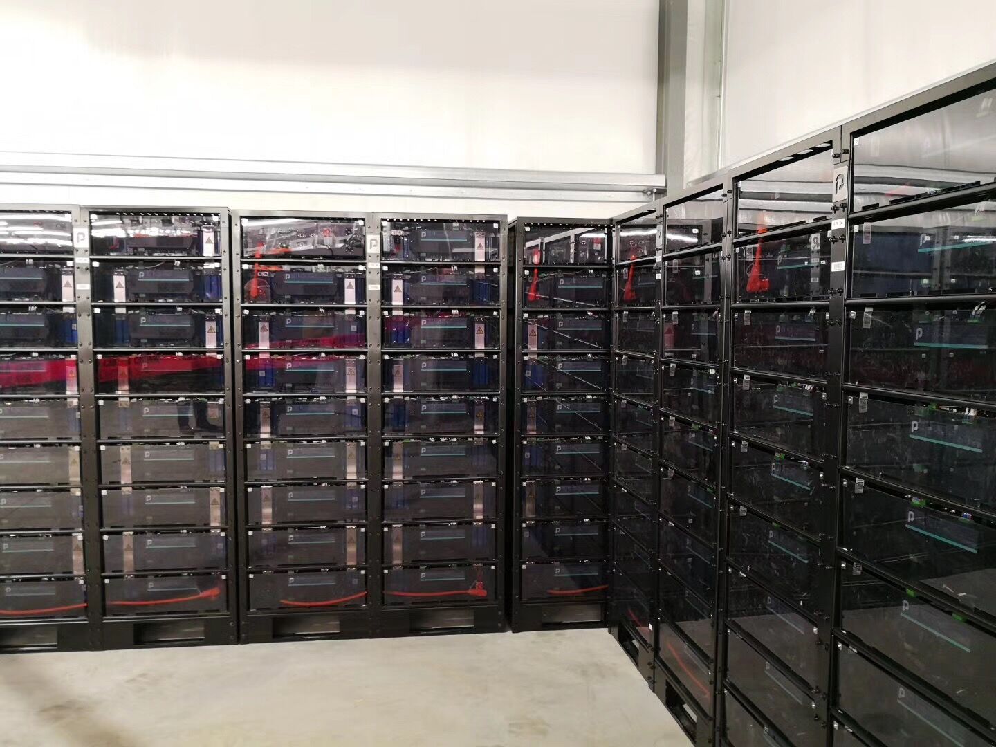 力信能源：北美最大40.8MWh電網(wǎng)服務(wù)儲(chǔ)能系統(tǒng)在加拿大并網(wǎng)運(yùn)行