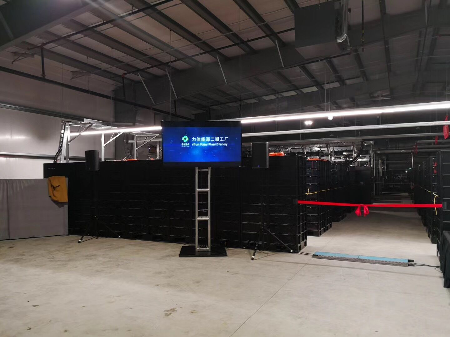 力信能源：北美最大40.8MWh電網(wǎng)服務(wù)儲(chǔ)能系統(tǒng)在加拿大并網(wǎng)運(yùn)行