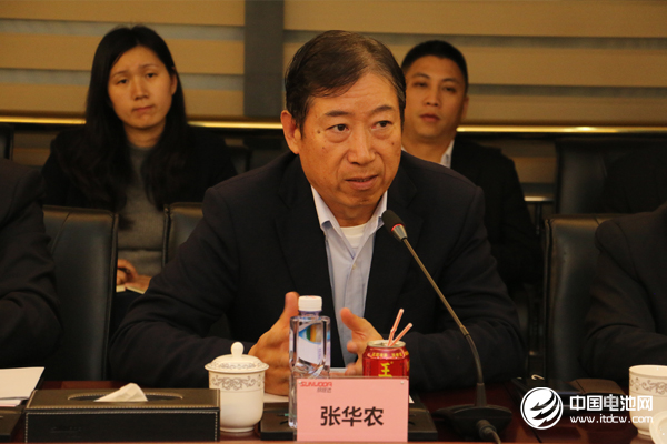 深圳市雄韜電源科技股份有限公司總裁張華農