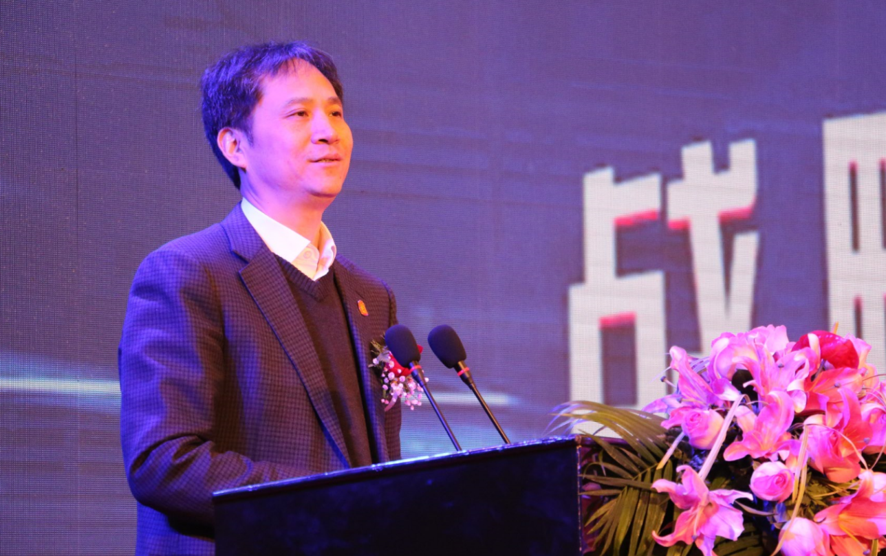 容百控股董事長(zhǎng)白厚善