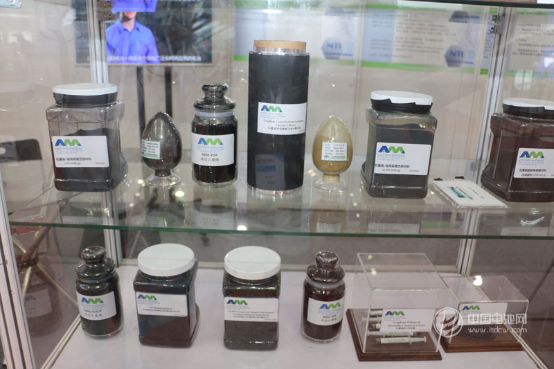 手機(jī)瞬間充滿電 石墨烯電池技術(shù)前景大好