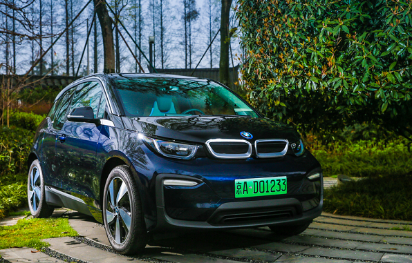 寶馬新能源再發力 2018年底中國即時充電樁數量將突破8萬個