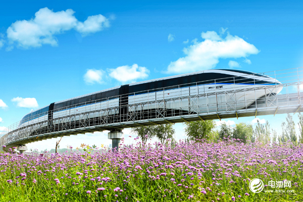 搭載無人駕駛系統比亞迪云軌成為銀川一道亮麗的風景線