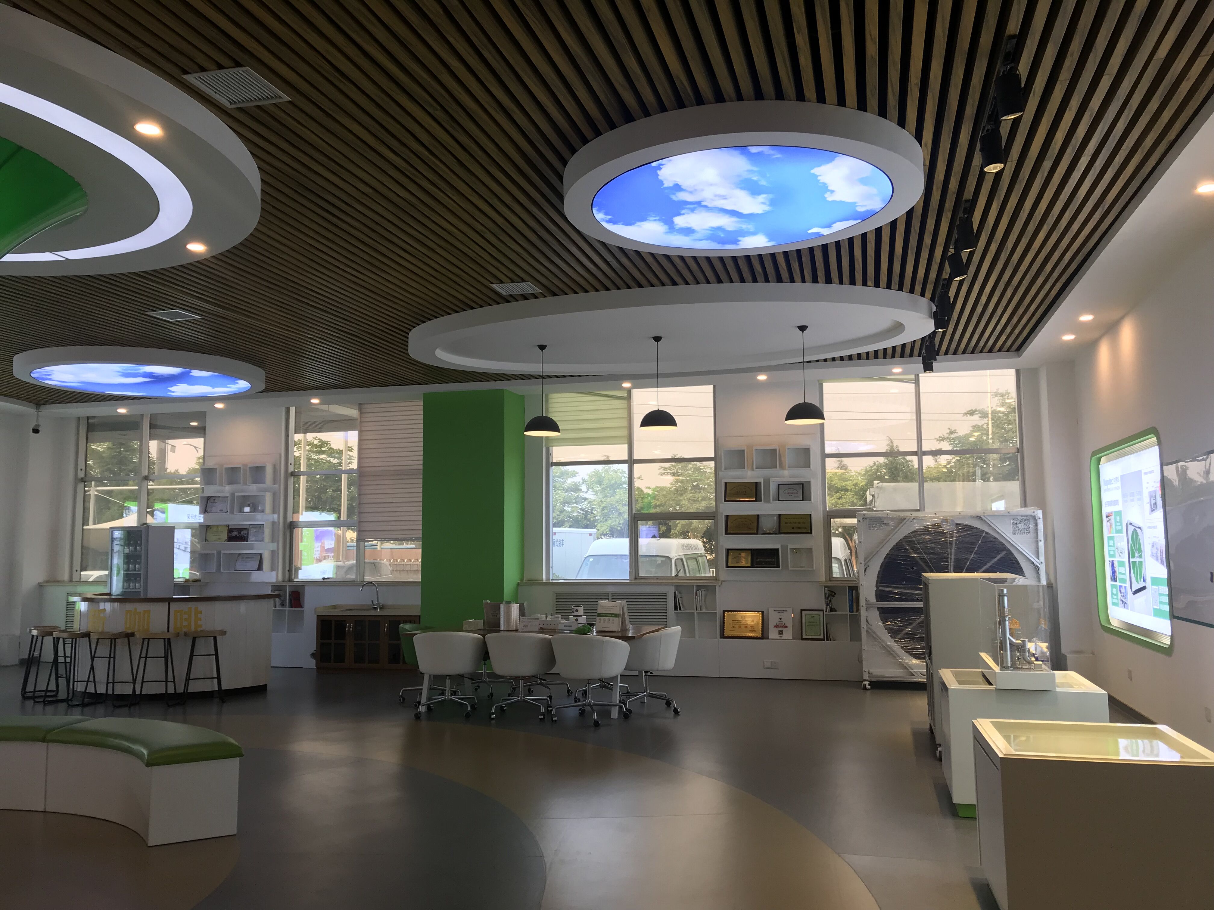 于清教一行應(yīng)邀專程調(diào)研考察青島華世潔、中科華聯(lián)、藍(lán)科途