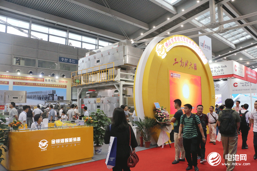 金銀河卡位鋰電前端設備 國內首創雙面同時擠壓涂布機