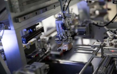 半固態(tài)鋰電池現(xiàn)身 無(wú)人機(jī)先用之后是汽車(chē)