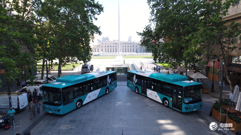 2017年11月，首批交付圣地亞哥市的比亞迪純電動大巴K9FE