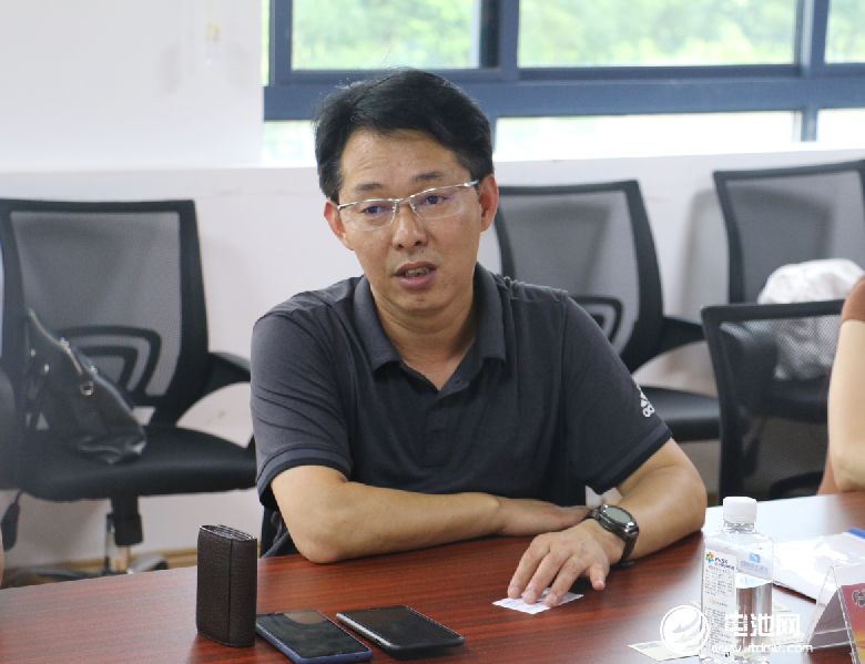 鋰電“達沃斯”論壇/電池百人會秘書長、電池網創始人/董事長于清教 鋰電“達沃斯”論壇/電池百人會秘書長、電池網創始人/董事長于清教