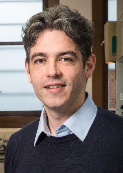 新型混合液流電池系統(tǒng)將可同時為電動汽車和氫燃料汽車補給能源