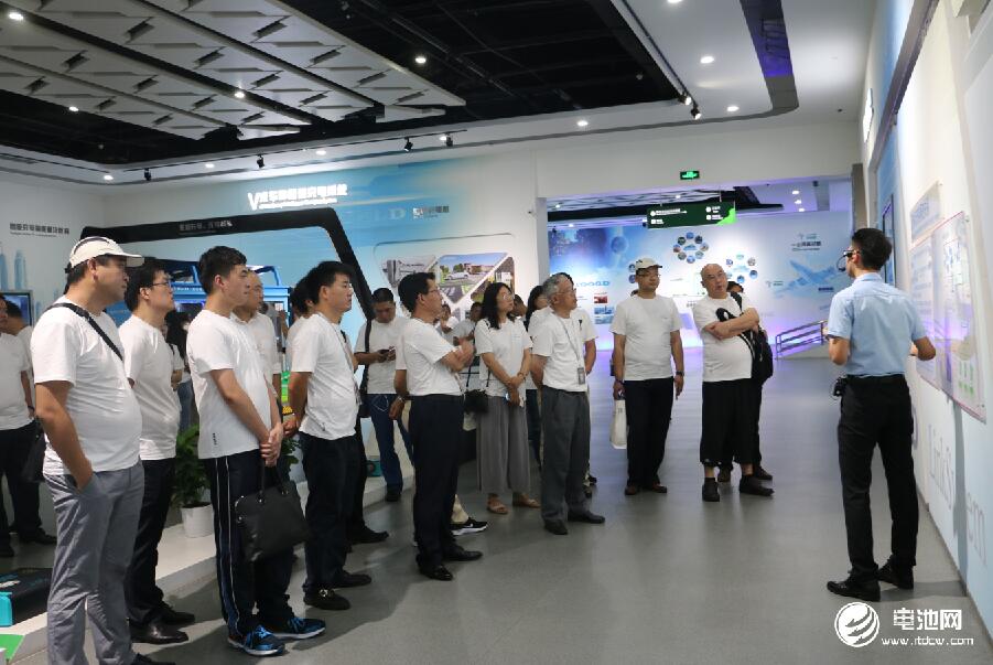電池百人會(huì)企業(yè)家一行參觀考察青島特銳德電氣股份有限公司&青島特來電新能源有限公司