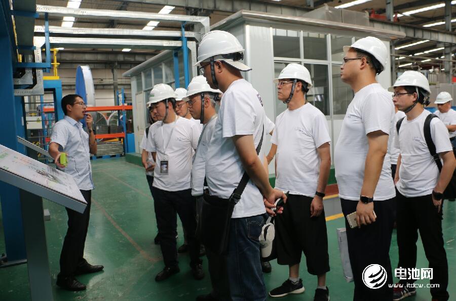 電池百人會企業家一行參觀考察青島華世潔環保科技有限公司