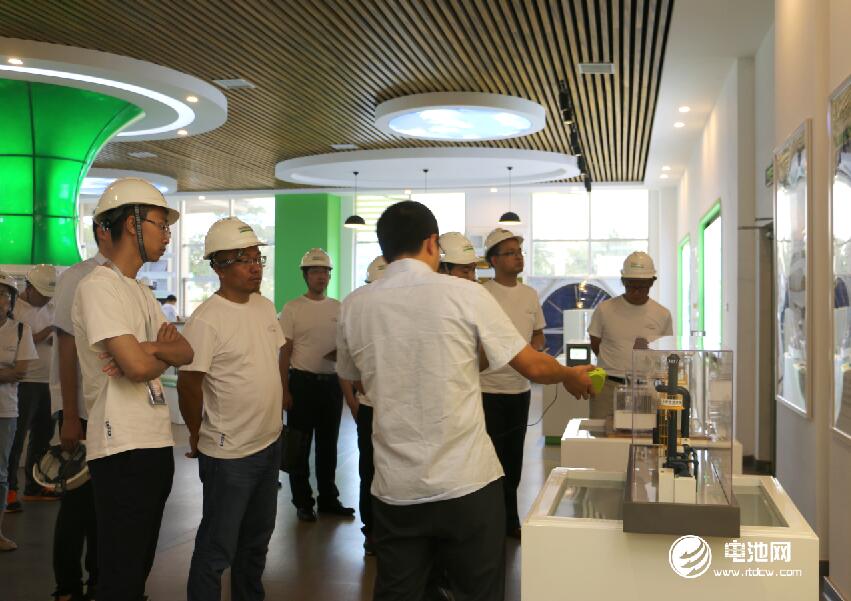 電池百人會(huì)企業(yè)家一行參觀考察青島華世潔環(huán)保科技有限公司