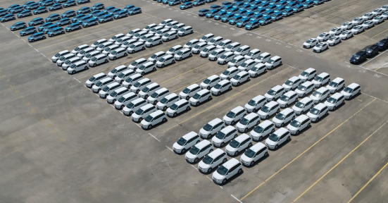 比亞迪向曼谷交付101臺e6