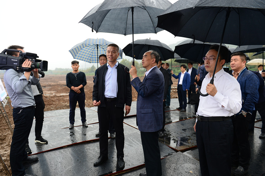 山西省委常委、常務(wù)副省長林武蒞臨山西藍(lán)科途調(diào)研指導(dǎo)工作