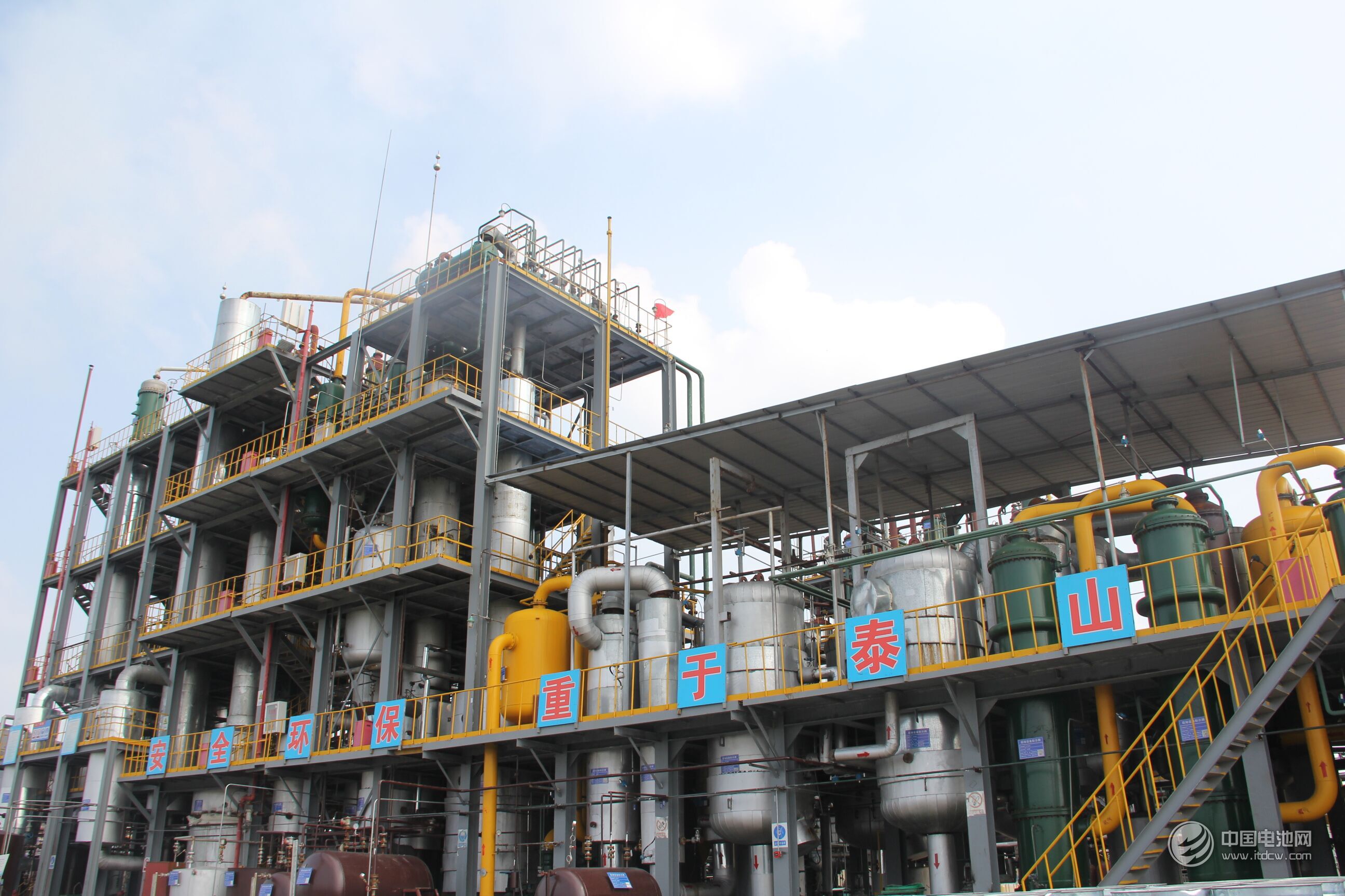 信敏惠年產(chǎn)10萬噸電池溶劑項目加快推進(jìn) 預(yù)計12月完成設(shè)備安裝