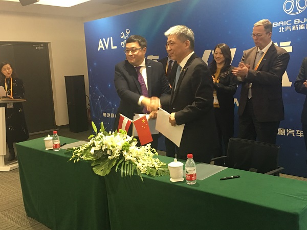 發(fā)動機轟鳴聲將成歷史？進博會上新能源汽車成合作熱點