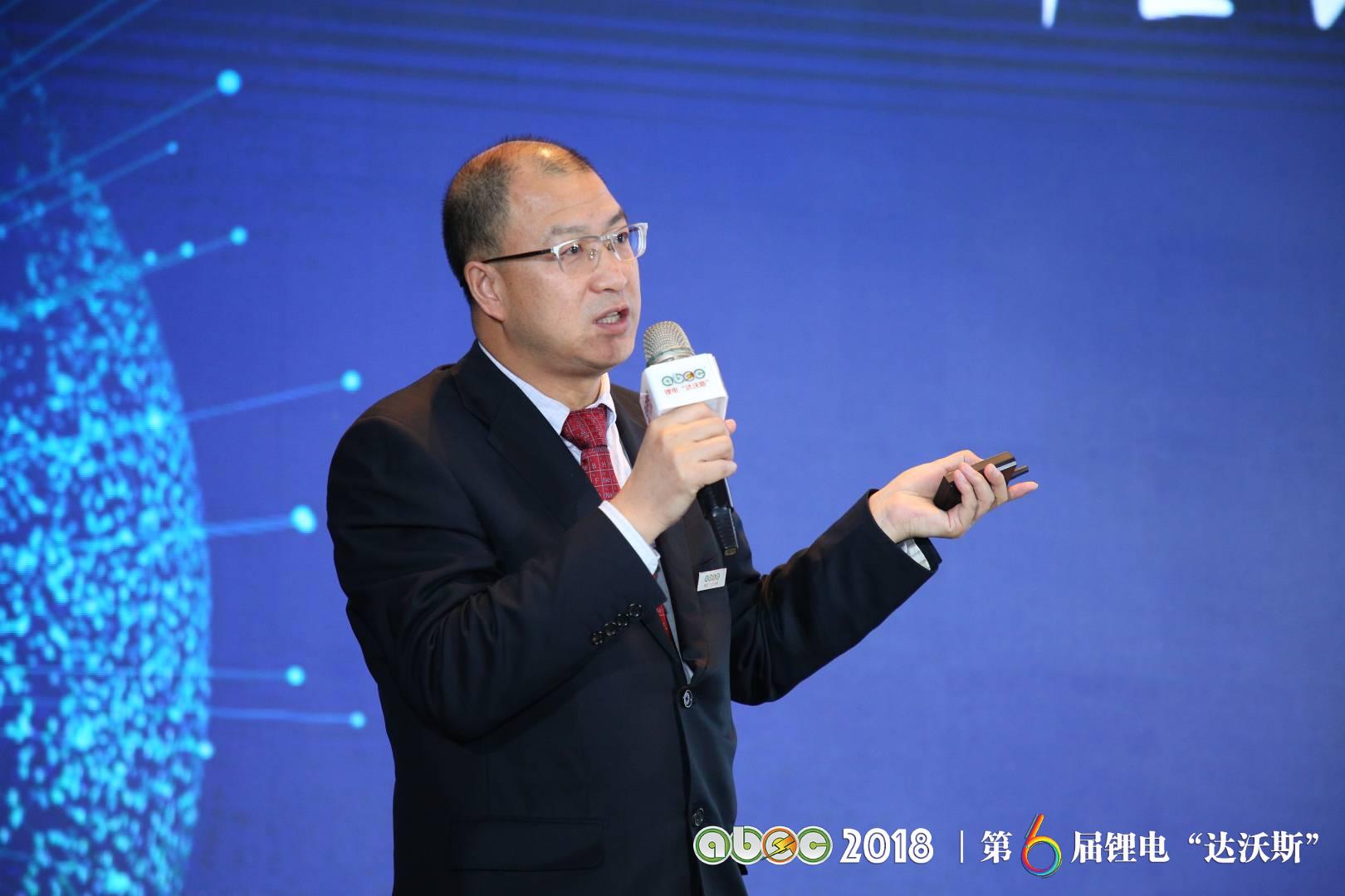 中國(guó)有色金屬工業(yè)協(xié)會(huì)鋰業(yè)分會(huì)秘書(shū)長(zhǎng)張江峰