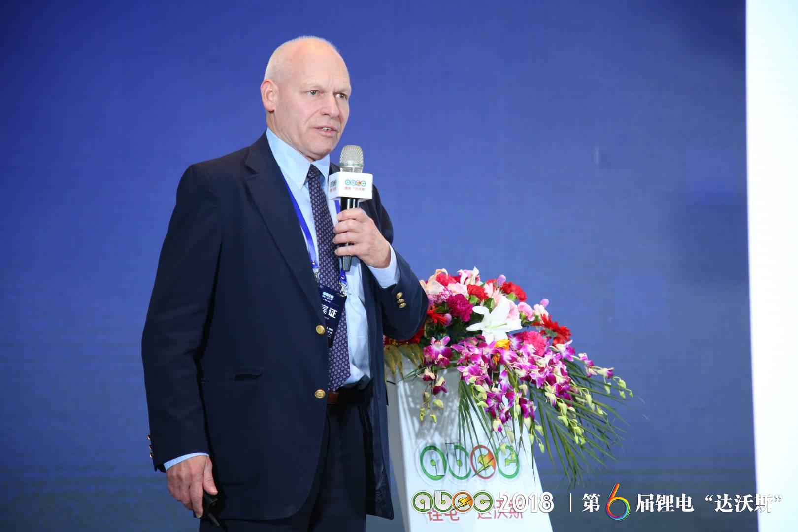 美國(guó)錳業(yè)公司高級(jí)顧問(wèn)保羅B·曼森