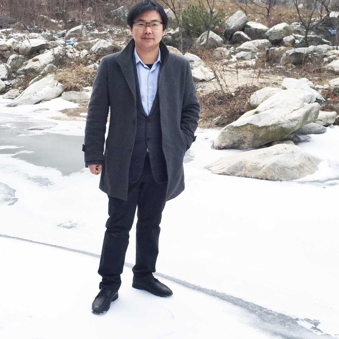 武漢理工大學材料復合新技術國家重點實驗室教授唐浩林