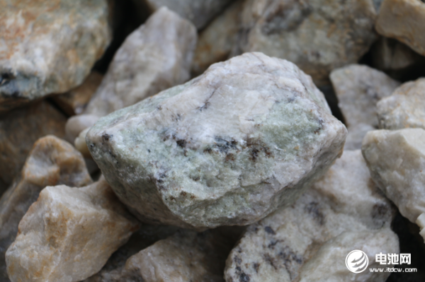 國內鈷價跌勢加劇 碳酸鋰市場現兩極分化