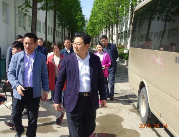 駐馬店市市長朱是西一行蒞臨惠強新材調(diào)研指導(dǎo)工作