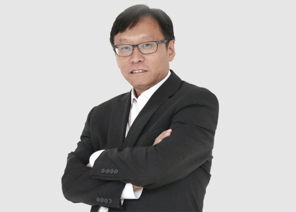 長城華冠、前途汽車董事長陸群