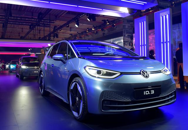 大眾集團(tuán)ID.3電動車舉行投產(chǎn)儀式 德國總理默克爾出席