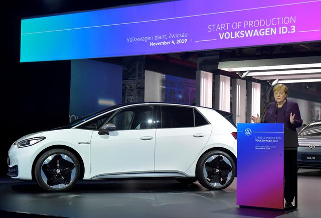 大眾集團(tuán)ID.3電動車舉行投產(chǎn)儀式 德國總理默克爾出席