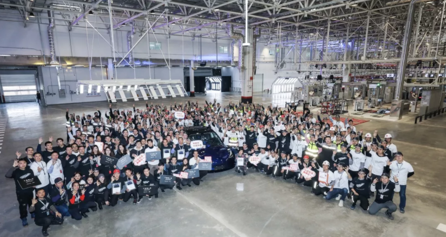 中國制造Model 3首批車輛正式交付 首批15輛均為內部員工