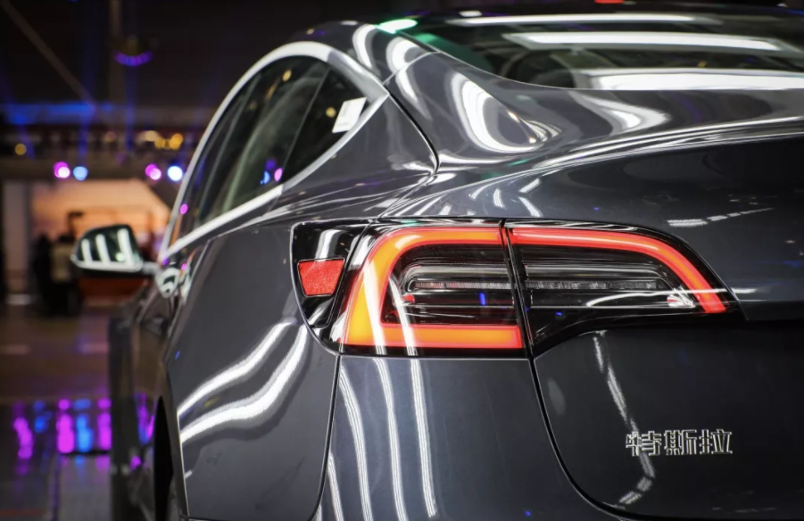 中國制造Model 3首批車輛正式交付 首批15輛均為內部員工