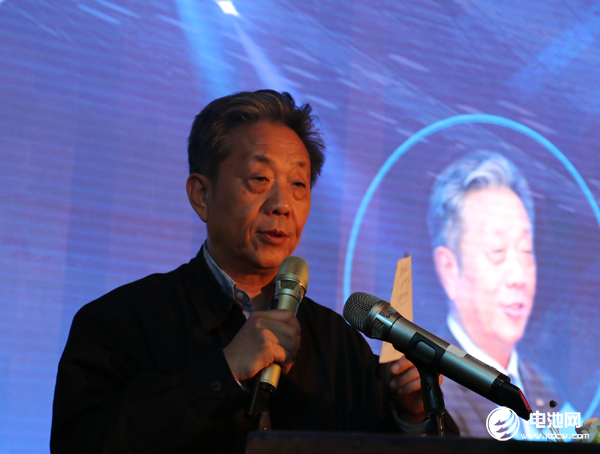 董揚(yáng) 董揚(yáng)