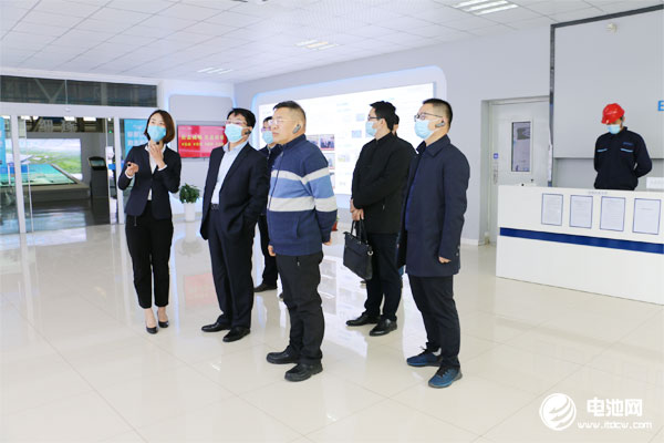  中國電池新能源產業鏈調研團一行與北汽新能源青島事業部相關領導交流、座談