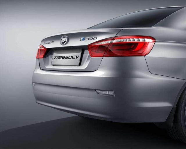 力帆650EV300純電動車