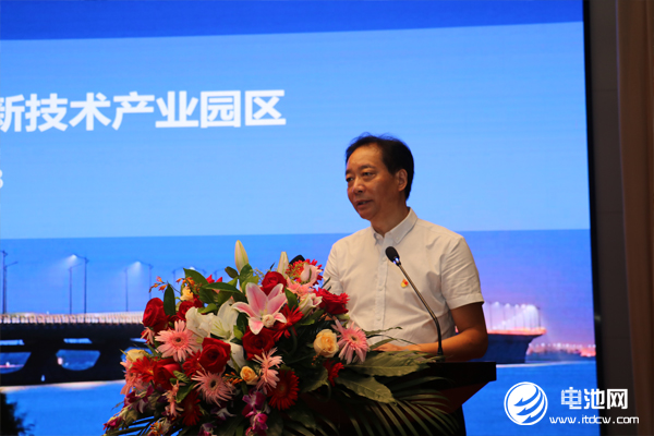 中共長興縣人大常委會一級調研員、長興新能源裝備高新技術產業園區黨工委書記王慶忠