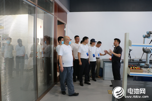 電池百人會企業家一行調研考察中俄研究院