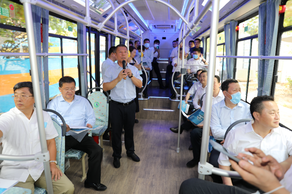 “海豚精靈”氫燃料電池城市客車 圖片來源：一汽大客