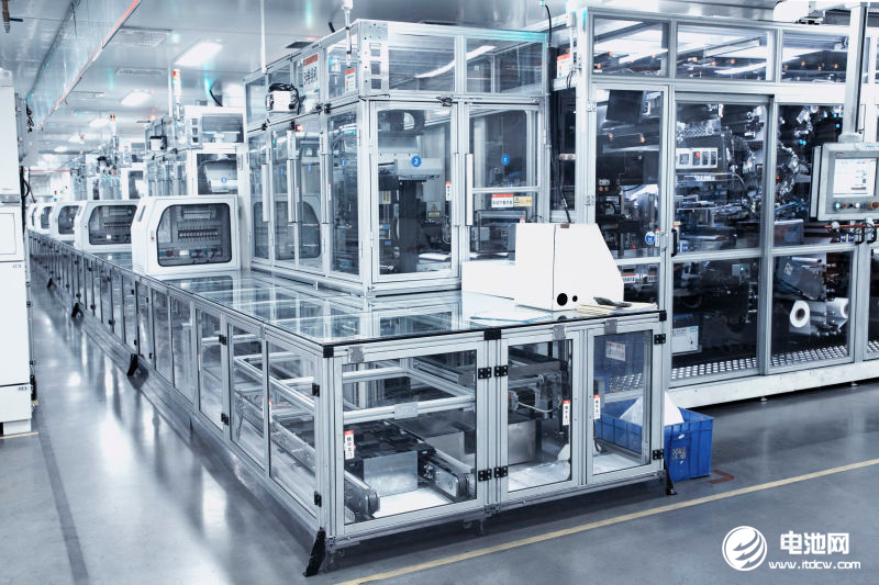 總產值超1.4萬億!電芯價格腰斬!鋰電池產業鏈產量數據出爐