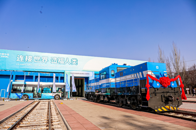 我國(guó)首臺(tái)氫燃料電池混合動(dòng)力機(jī)車(chē)在山西大同下線
