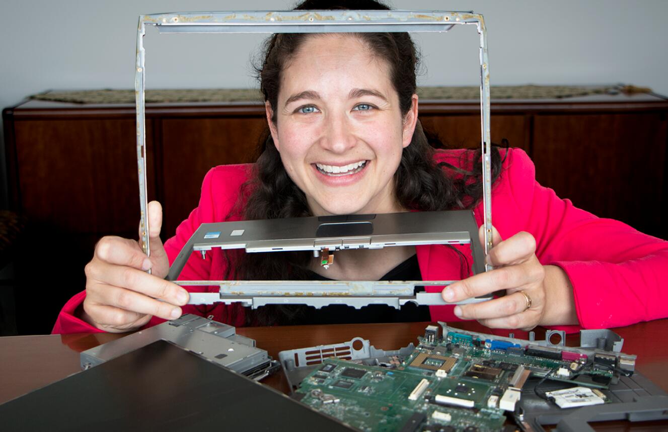 麻省理工學院副教授艾爾莎·奧莉維提 麻省理工學院副教授艾爾莎·奧莉維提