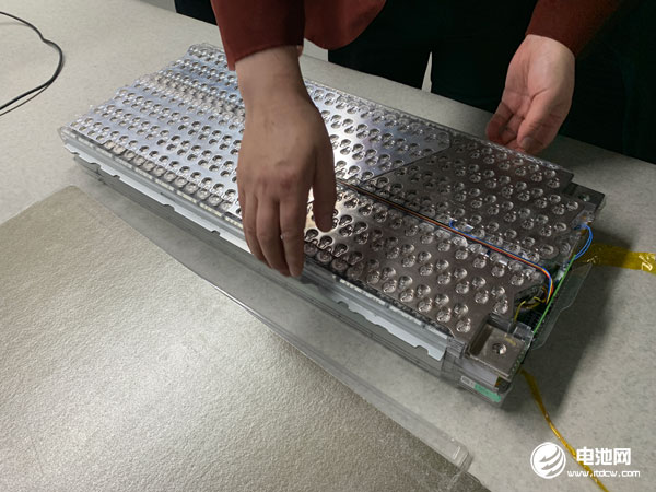 8月國(guó)內(nèi)廢舊鋰電回收3.04萬(wàn)噸 高價(jià)回收成常態(tài)