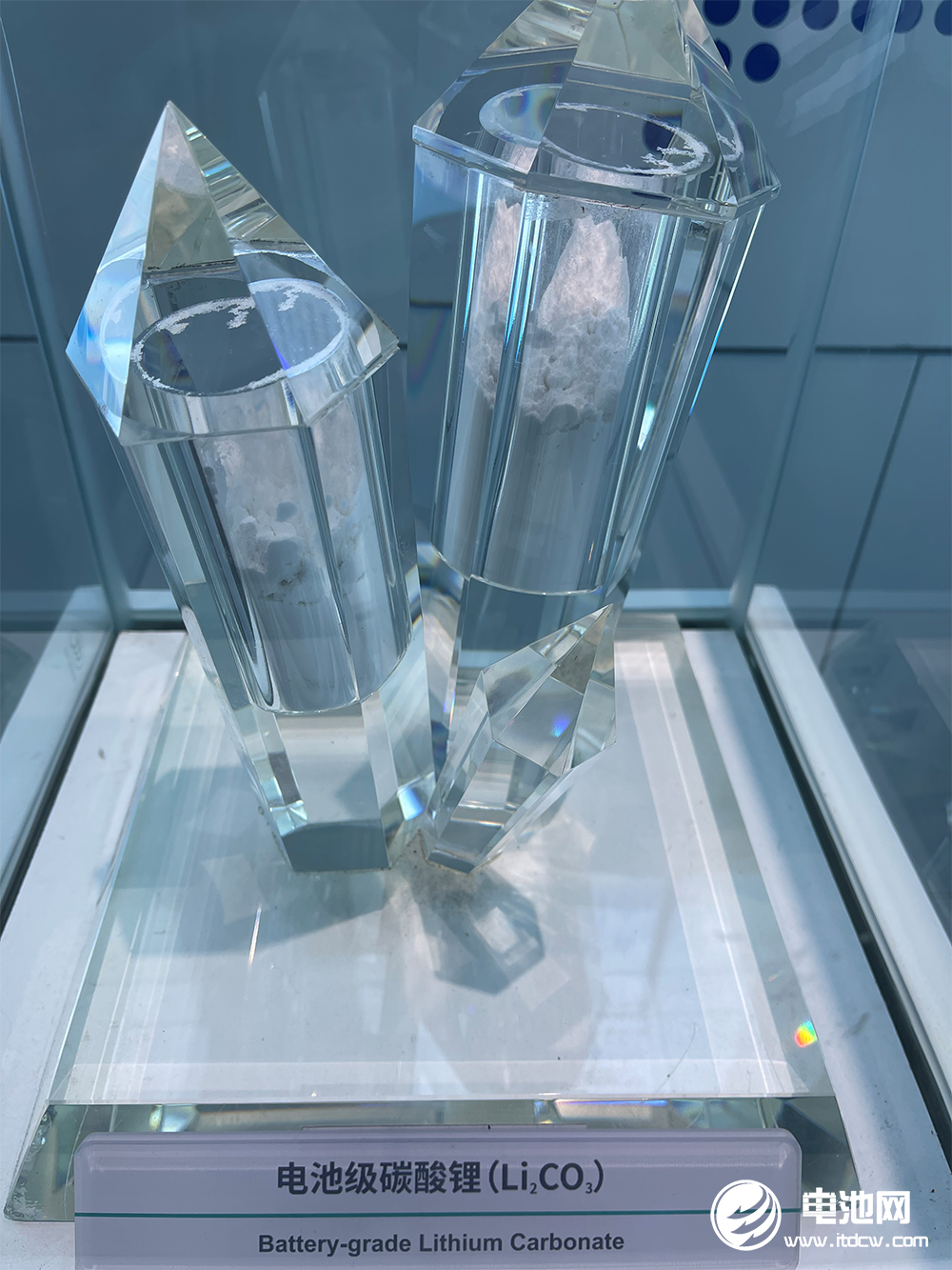 中關(guān)村新型電池技術(shù)創(chuàng)新聯(lián)盟秘書長于清教一行參觀考察遂寧鋰電產(chǎn)業(yè)鏈