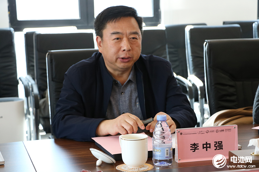 青島市民營經濟發展局一級調研員李中強一行到訪海融網山東總部