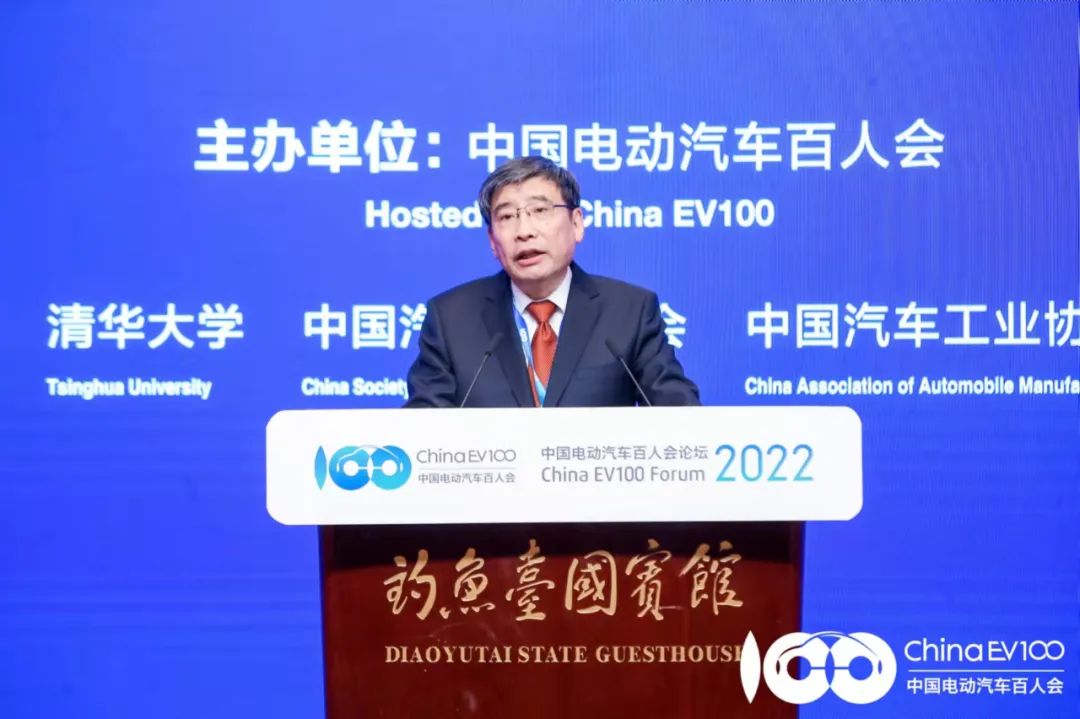 苗圩:汽車產(chǎn)業(yè)開始向智能汽車轉(zhuǎn)變 “缺芯”不能坐等