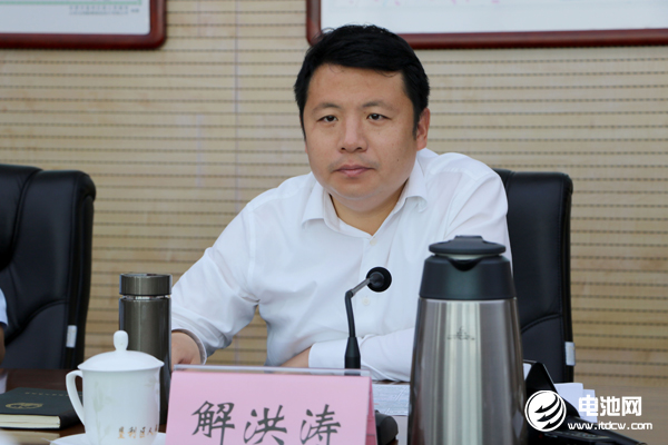 墾利區(qū)區(qū)委副書記、區(qū)長(zhǎng)解洪濤 墾利區(qū)區(qū)委副書記、區(qū)長(zhǎng)解洪濤