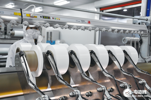 超346億元!今年上半年鋰電池隔膜投資擴(kuò)產(chǎn)熱度不減